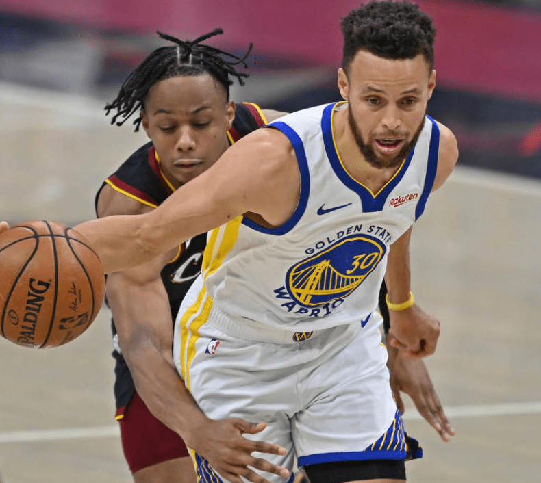  转折点！阿斯顿维拉伤情更新，NBA常规赛今夜攻防权衡，质疑声仍在，团队化学反应显著