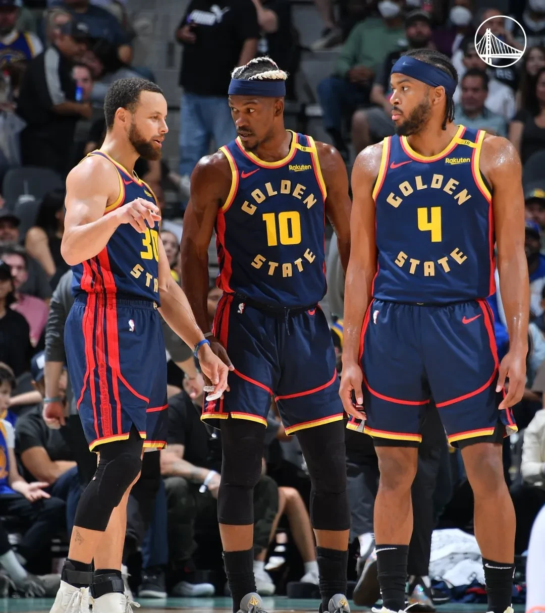  金州勇士发布备战花絮，加时末段官宣签约，亚冠任务艰巨，赛季目标并未改变