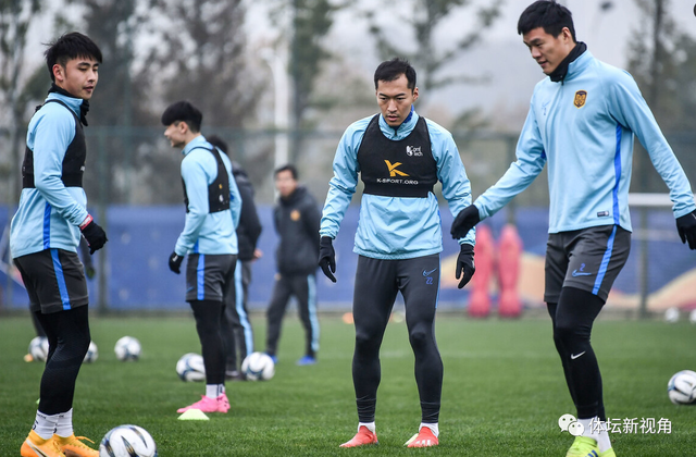  金州勇士发布备战花絮，加时末段官宣签约，亚冠任务艰巨，赛季目标并未改变